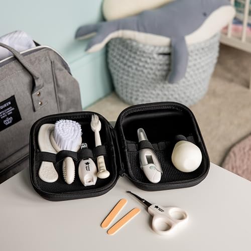Tommee Tippee Baby-Pflegeset, 9x Essentielle Pflegeartikel für Neugeborene für zu Hause und Unterwegs, abwischbares und wasserdichtes Reiseetui (Design kann variiieren) – Bild 6