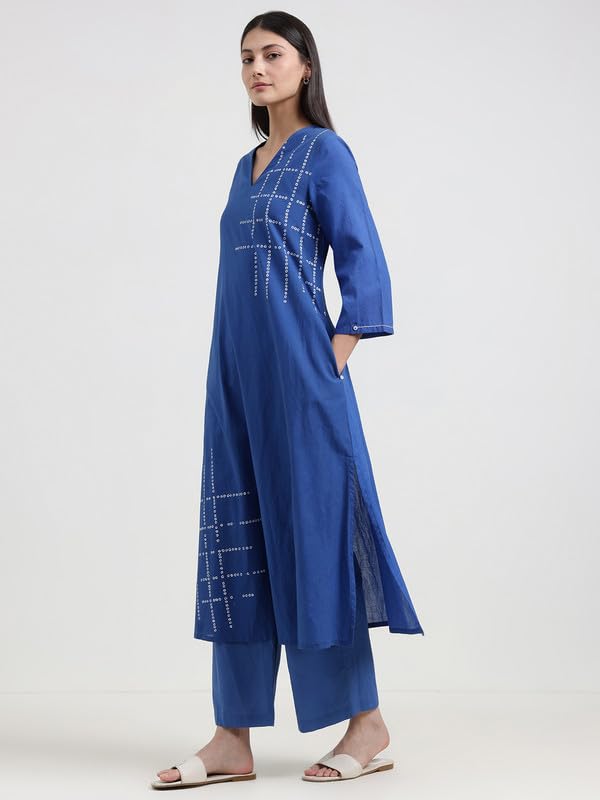 Image of Pink Fort Casual Cotton Geometric Print Kurta Set | A -Line Fit 3 /4th Sleeve V-Neck Kurta Ankle Length 2 Pockets Flared Pants