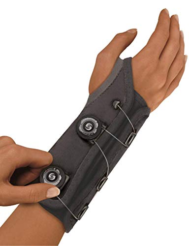 FUTURO Custom Fit Stabilizing Wrist Brace Right Hand, Adjustable