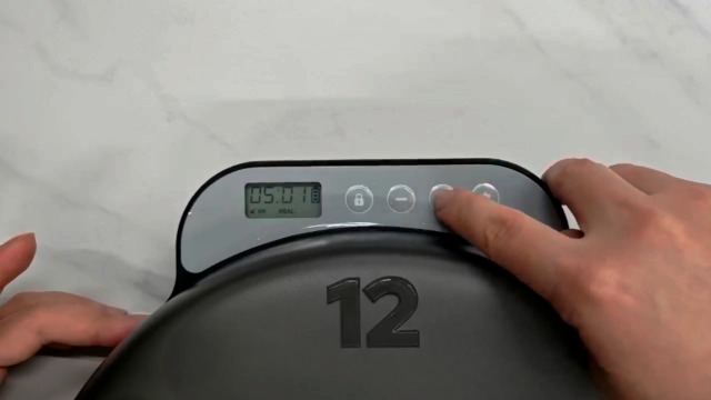 Casfuy Battery-Operated Automatic Cat Feeder - Whisker Friendly Automatic Cat Food Dispenser for Wet Dry Food Cordless 4-Meal Auto Feeder for Cats Small Dogs with Programmable 12H/24H Format Timer - image 8