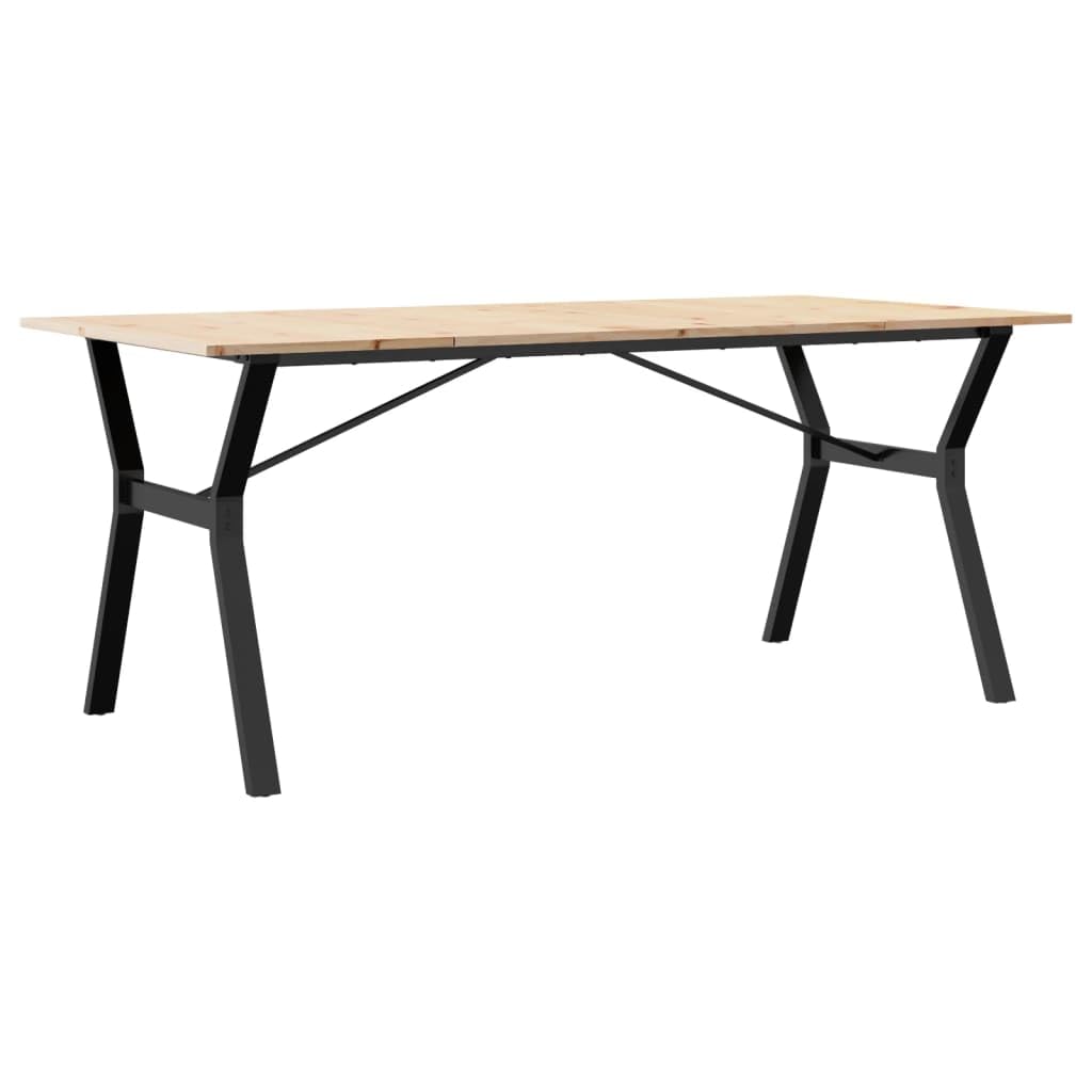Table à manger en pin massif robuste contre les rayures du quotidien