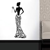 Schöne afrikanische Frau Vinyl Aufkleber Modell Mädchen Kleid Rose Muster Home Decor Wandaufkleber Hollow Girl Aufkleber A2 57X147CM