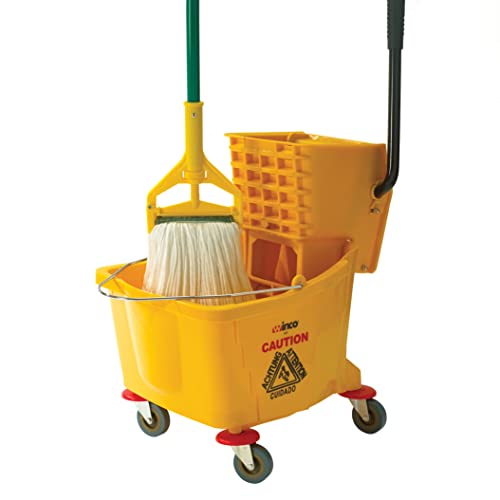 Image of Winco Green Medium Microfiber Mop Head