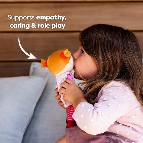 HABA Kuschelpuppe Roya – Weiche Stoffpuppe 25 cm, ideal für Babys und Kleinkinder – waschbar bei 30 °C, ab 6 Monaten – 1303730001
