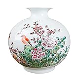 La porcelaine est délicate et raffinée dans ses motifs, idéale pour décorer votre chambre ou votre bureau.