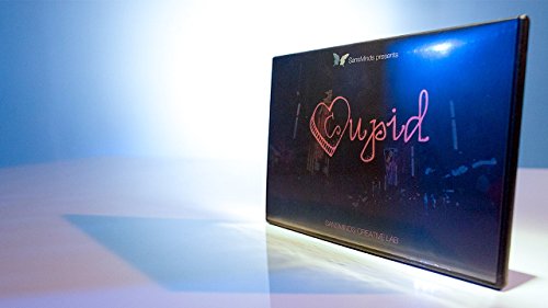 Magie Cupid (DVD and Gimmick) : Résolvez le manque d'interactivité de vos tours de cartes