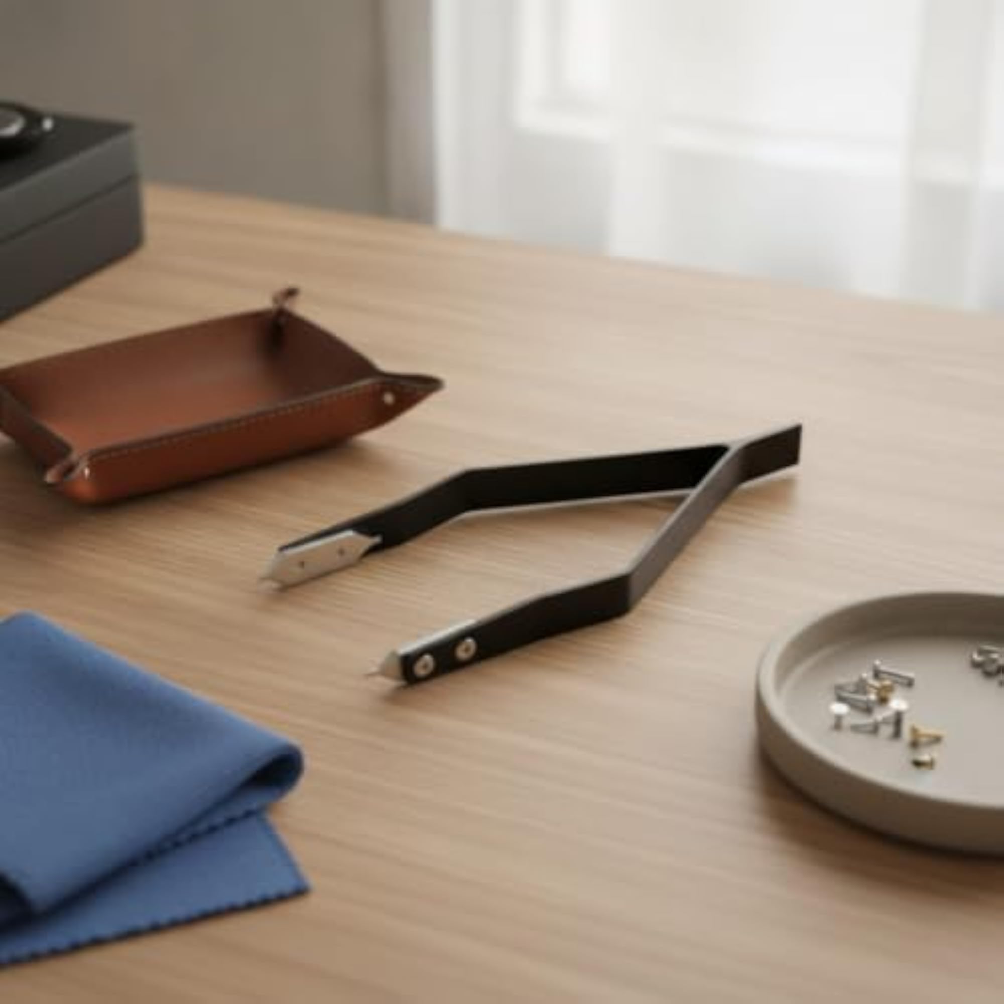 Y-Shaped Spring Bar Tool for Watchmakers
