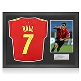 Exclusive Memorabilia ha sido firmado orgánicamente con las celebridades y deportistas más importantes del mundo, incluidos Zinedine Zidane, Cristiano Ronaldo, Pelé, Luis Suarez, Andres Iniesta, Xavi Hernandez, Neymar Jr, Fernando Torres, Darth Vader, Boba Fett y Anthony Joshua.