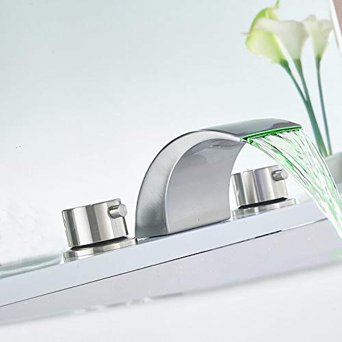 Robinet de baignoire cascade LED pour une salle de bain moderne
