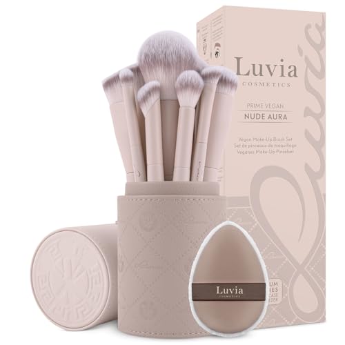 Pinceaux de maquillage pour un look impeccable du bureau jusqu'en soirée