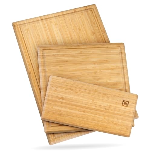 Chorus Schneidebrett Holz (3er Set) - Luxuriöses Bambus Holzbrett Küche, Tranchierbrett, Küchen Schneidbretter mit Saftrille für Fleisch, Gemüse, Käse (Straight Chic Bamboo)