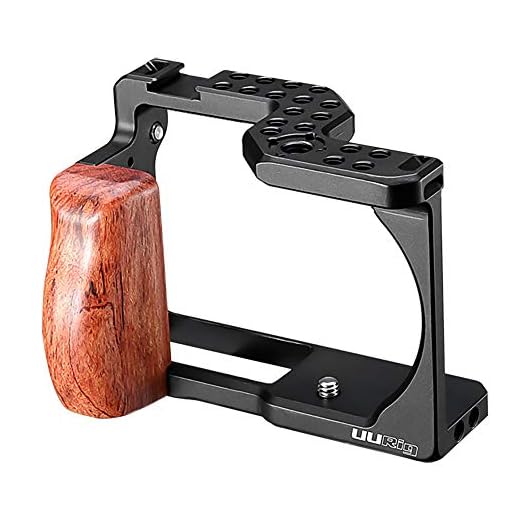 Gaiola de câmera de liga de alumínio UURig 1/4 montagem de sapata fria Arri orifício de posicionamento com punho de madeira compatível com Sigma Fp