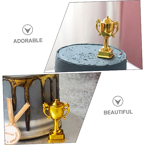 BESTOYARD 4 Pçs Brinquedos Mini Brinquedos Brinquedos Decoração De Decorações De Bolo Troféu De Beis