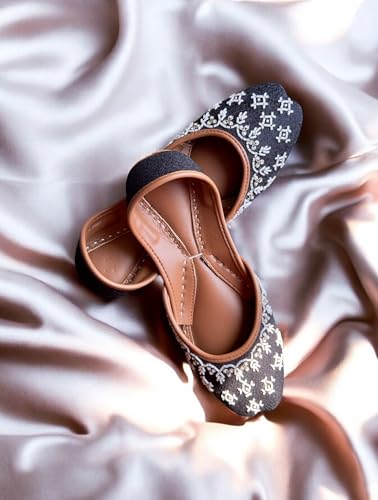 Women's Plain Jutti Indian Mojari Casual Khussa Flats3