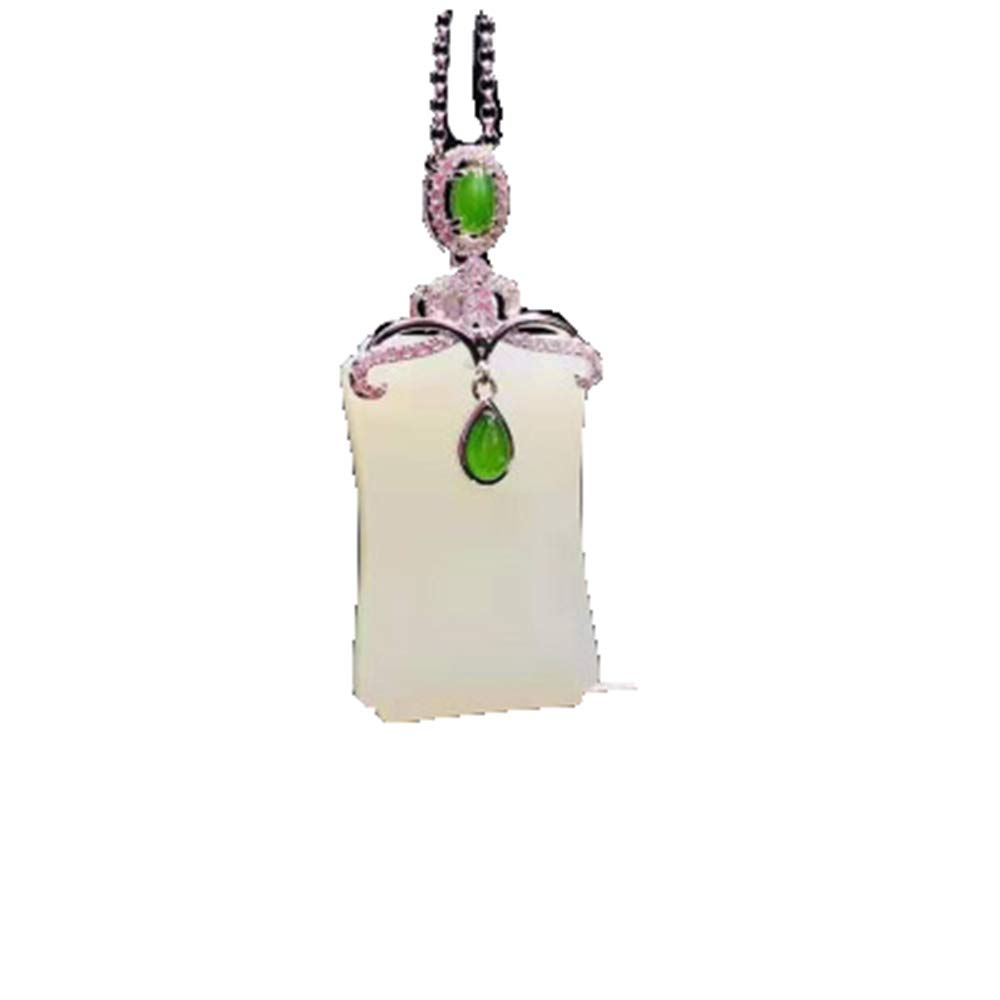 Pendentif en jade blanc de Hotan avec sa chaîne en argent femme