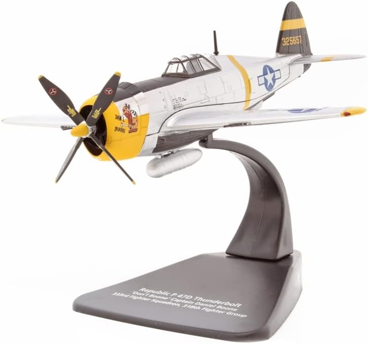 Oxford DiecastAC117 P-47 Thunderbolt 333rd FS 318FG Capt Daniel Boone 1:72 Scale Green And Brown Camouflage Adult Male Aviation Enthusiasts Model Collectors
