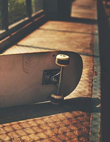 Skater Trainingsbuch: für alle Skateboarder ♦ über 100 Seiten Vorlagen für deine Trainingstage und Tricks ♦ großzügiges A4+ Format ♦ Motiv: Skateboard