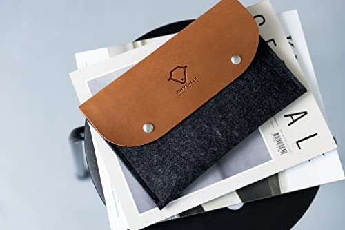 iPad Pro 11 Inch Sleeve 9th 8th 6th 5th 4th Generation Carrying Sleeve 2022 2021 2020 10.2 10.5 10.9 11 inch with Smart Magic Keyboard. Full Grain Leather and Natural Wool Felt. Magnetic Closure - Image 4