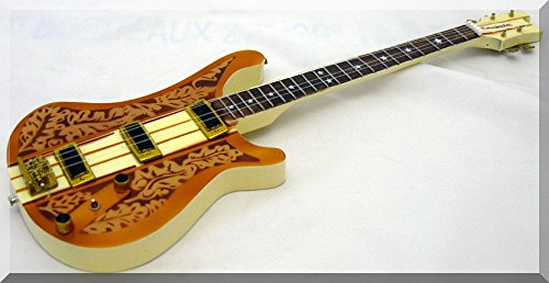 LEMMY KILMISTER Guitare basse miniature Motorhead - Les Beatles, Paul McCartney, John Lennon, RIngo Starr, George Harrison LEMMY KILMISTER Guitare basse miniature Motorhead – Image 4