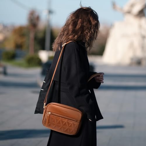 Image of Missnine Small Crossbody Purse Women Quilted Crossbody Bags Soft Leather Shoulder Handbags with Adjustable Strap