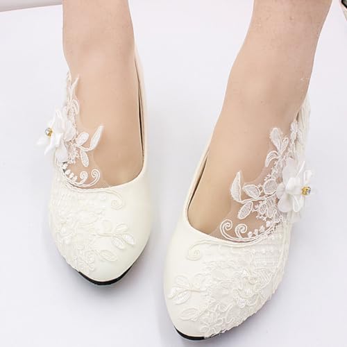 Chaussures de mariage en dentelle blanche raffinée et bout décoratif