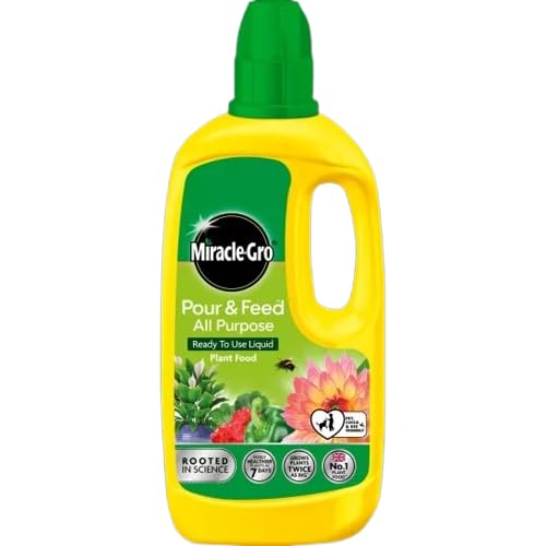 Miracle-Gro Pour & Feed Ready to Use Liquid Plant Food 1L – All Purpose Fertiliser for Indoor & Outdoor Plants – NPK 7-3-5 with Trace Elements – Feeds for Up to 2 Weeks