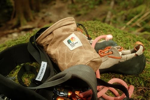 Oso Supply Co - Waxed Canvas Chalk Bag for Rock Climbing, Bouldering Chalk Bucket with Belt, Waterproof, Zippered Pocket - Perfect Rock Climbing Gear, Equipment for Indoor/Outdoors (Tobacco Brown)