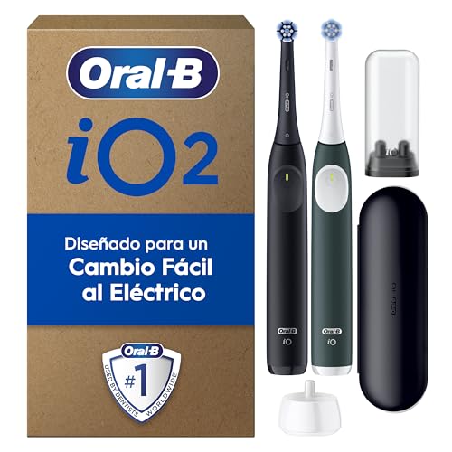 Oral-B iO 2 Pack de 2 Cepillos de Dientes Eléctricos Negro Noche y Verde Bosque, 2 Cabezales, 1 Estuche de Viaje, 1 Portarrecambios, 3 Modos De Cepillado, Sensor De Presión y Temporizador