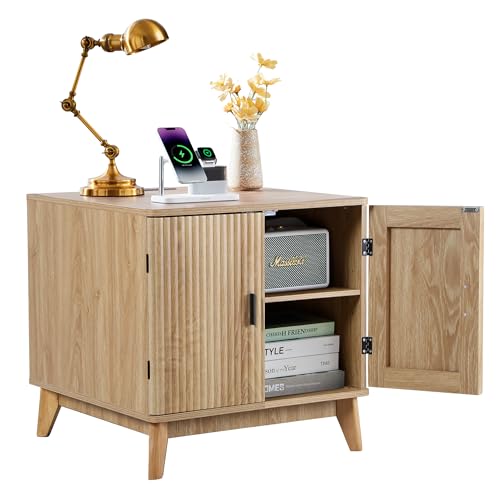 affeivul Fluted End Table with Charging Station, Mid Century Modern Nightstand with 2 Doors, Bed Side Table with Storage for Couch,Living Room,Small Spaces, Sofa Side Table for Office,Dorm-Natural
