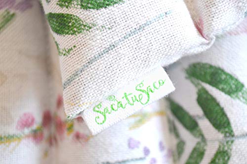 Saco térmico de semillas de trigo Sacatusaco con funda, modelo plegable para calor y frío. Aroma a lavanda 100% natural y tamaño 50x20cm. Colección Flora.
