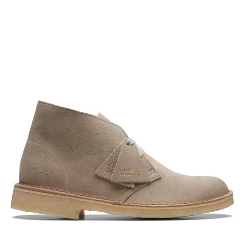 Clarks Women's Desert Boot. Chukka2