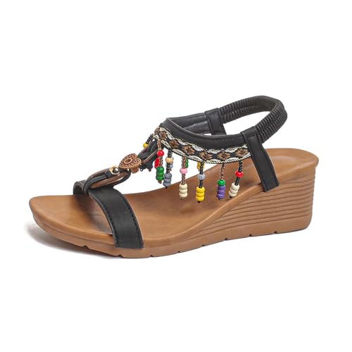 Chaussons été pour la maison et claquettes piscines indispensables