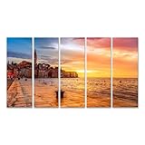 Les couleurs chaudes du coucher de soleil donnent à l'image une atmosphère nostalgique et accueillante.