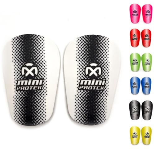 Oxum Sport – Espinilleras de Fútbol Mini para Niños y Adultos, Ligeras, Cómodas y Resistentes para Entrenamiento y Partidos. Talla S 8,3x5,5cm Blanca y Negra