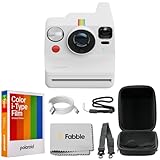 L'ensemble comprend un appareil photo instantané Polaroid Now + génération 3 blanc (avec support trépied intégré, autofocus à double objectif, batterie rechargeable USB‑C, modes créatifs compatibles avec l'application Bluetooth, dragonne et guide de démarrage rapide), un lot de 8 poses de film couleur Polaroid pour type I (film couleur ISO 640 sans batterie), un étui rigide robuste pour Polaroid Now +, un USB de type C 1 tressé durable Câble de 0,8 m pour une charge rapide, et un chiffon de nettoyage gris doux pour appareil photo et objectif pour un entretien de précision, tout ce dont vous avez besoin pour commencer à prendre des photos, protéger et entretenir votre configuration immédiatement.