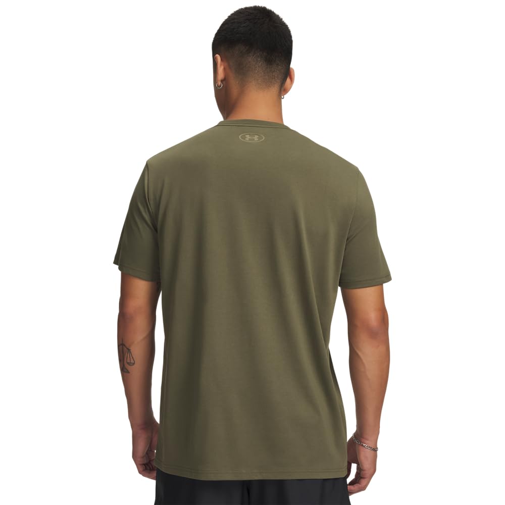 Under Armour Homme T-Shirt Graphique De Sport en Boîte Lâche, Black/Graphite