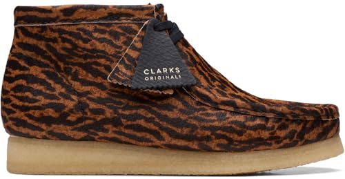 Image of Clarks Womens Wallabee Suede Fringe Lace Up Flats