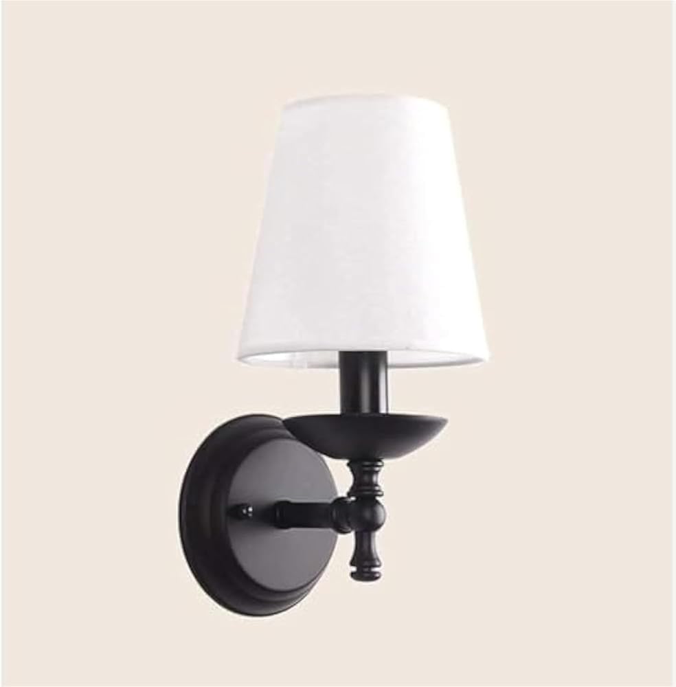 Nowoczesna wewnętrzna lampa ścienna E14, prosty i elegancki styl vintage industrialny, z białym kloszem z tkaniny i antycznym ramieniem z kutego żelaza.