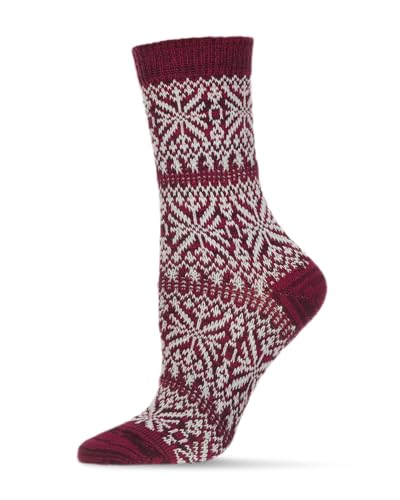 Image of Women's Traditional Cozy Snowflake Crew Socks