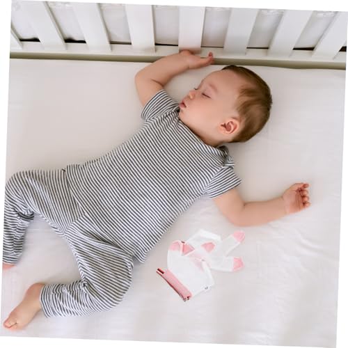 1 Pair Anti-Eating Gloves for Boys and Girls Stop Sucking Finger Thumb Breathable Mesh Guard Gloves for Baby Boys Girls Random Color3
