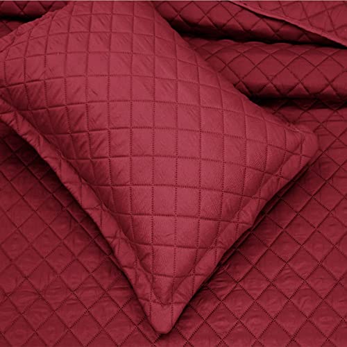 OZMIC Quilted Bedspreads Single Bed Throws for Bedroom Decor -Red Bedding Set Reversible Quilt Coverlet Embossed Pattern Bedspread with 2 Pillow Shams - Cosy Home Interiors OZMIC Quilted Bedspreads Single Bed Throws for Bedroom Decor -Red Bedding Set Reversible Quilt Coverlet Embossed Pattern Bedspread with 2 Pillow Shams - Image 2