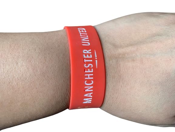 記念グッズ Manchester United Wrist Band M United Soccer Silicon Wristband for Unisex Red : Amazon.in