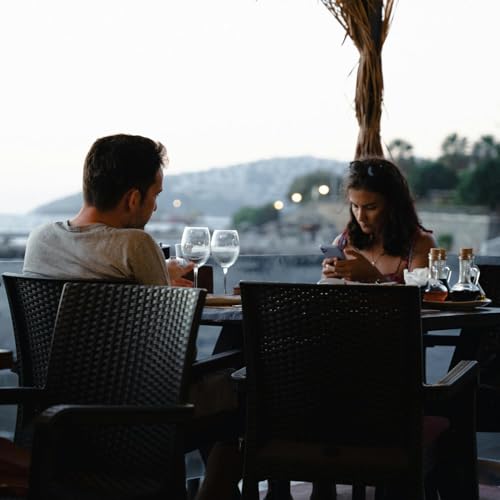 What are &lsquo;micro-compatibilities&rsquo; in dating? Podcast Por  arte de portada