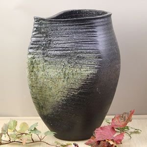 Amazon.co.jp: 信楽焼 古陶変形花入れ【ha-0035】 花瓶 花器 一輪挿し