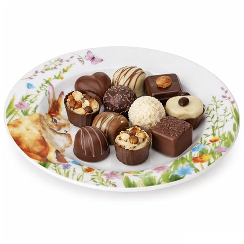 MamboCat Osterfreude Assiette à biscuits I Plateau de service printanier en porcelaine avec lapin de Pâques et prairie fleurie I Assiette ronde pour biscuits, chocolats, muffins et cake pops I Pâques