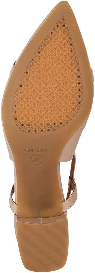 Geox Women's Closed-Toe Pumps