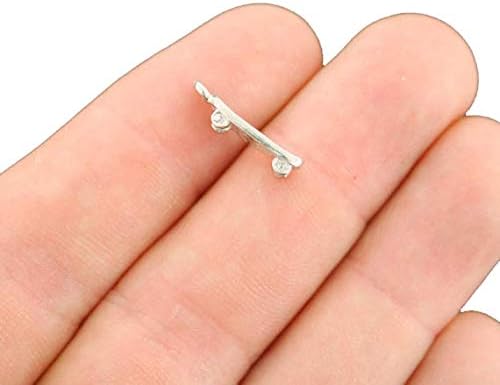 12 Skateboard Antique Silver Tone Charms 3D - SC4327