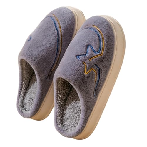 Chaussures en coton de chambre douillettes pour réchauffer les pieds froids