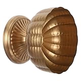 Capacité : la large ouverture de ce pot de fleurs en métal le rend idéal pour les compositions les plus extravagantes et les centres de table