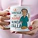 Imagen de MUGFFINS Taza mamá graciosa con frase La zapatilla de mamá nunca falla en Español 330 Ml